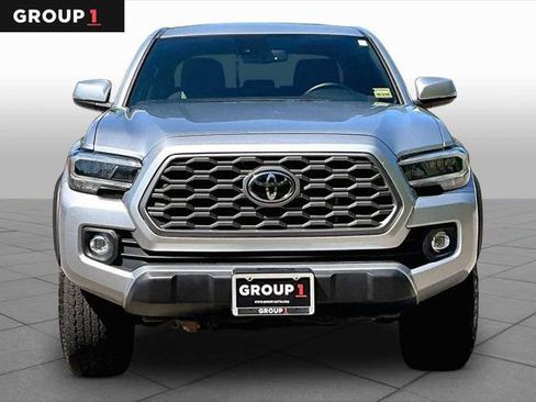 Certified 2023 Toyota Tacoma TRD Off-Road AWD/4WD image 4