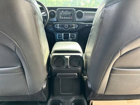 Used 2022 Jeep Wrangler Unlimited Sport AWD/4WD image 36