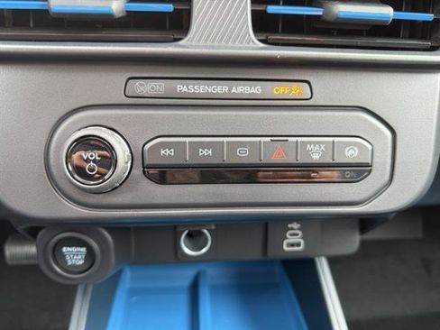 New 2025 Ford Maverick XLT w/ XLT Luxury Package AWD/4WD image 15