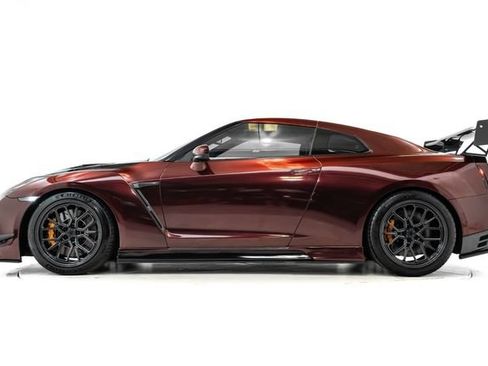 Used 2014 Nissan GT-R Premium AWD/4WD image 11