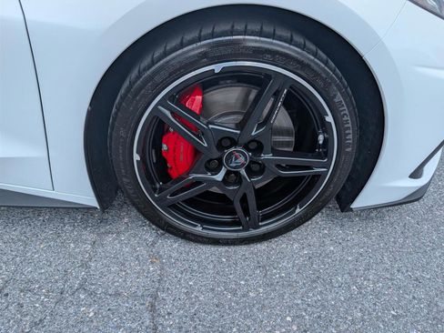 Used 2022 Chevrolet Corvette Stingray Premium Cpe w/ Z51 Performance Package image 9