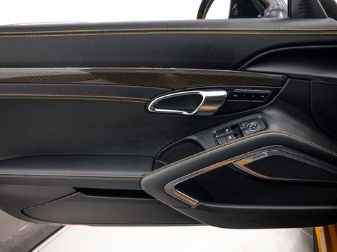 Certified 2018 Porsche 911 Turbo S AWD/4WD image 27