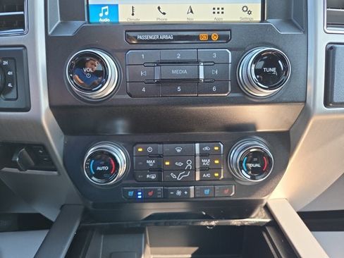 Used 2019 Ford F250 Platinum w/ Platinum Ultimate Package AWD/4WD image 18