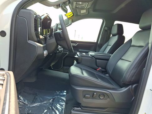 Used 2026 GMC Sierra 1500 SLT AWD/4WD image 13