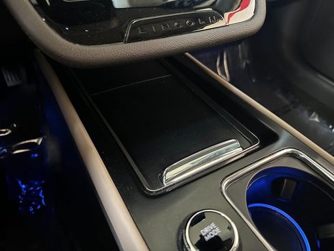 Used 2021 Lincoln Corsair Reserve image 29