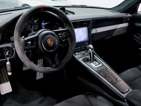 Used 2018 Porsche 911 GT3 RWD image 30