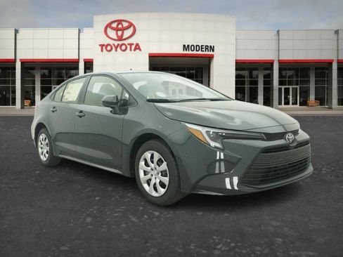 New 2026 Toyota Corolla LE FWD image 3