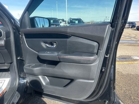 Used 2024 Honda Pilot TrailSport image 46