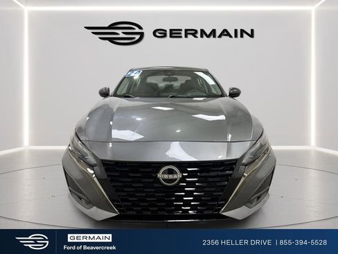 Used 2024 Nissan Altima 2.5 SV AWD/4WD image 2