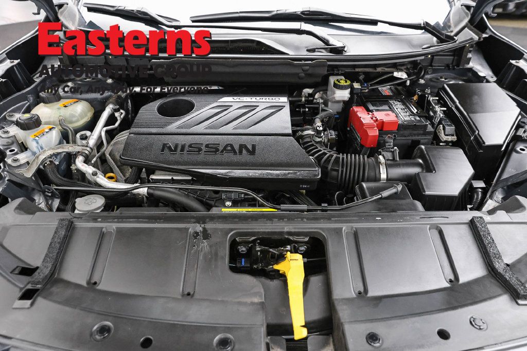 Used 2023 Nissan Rogue S AWD/4WD image 9
