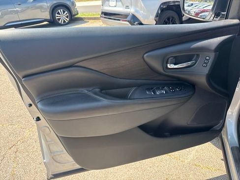 Used 2019 Nissan Murano Platinum w/ Cargo Package FWD image 12