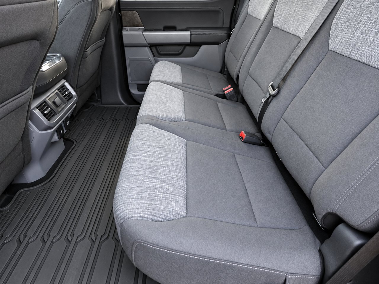 Used 2022 Ford F150 XLT w/ Equipment Group 302A High AWD/4WD image 30