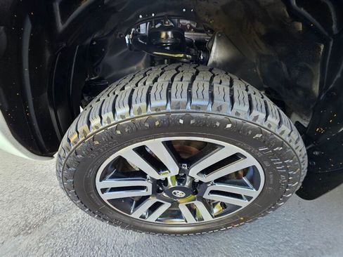 Used 2005 Toyota 4Runner Limited image 56