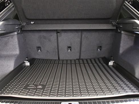 Used 2025 Audi Q3 2.0T Premium w/ Convenience Package image 55