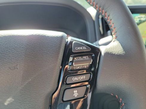 Used 2025 Nissan Frontier Pro-X RWD image 25