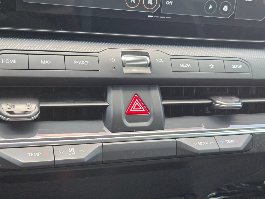Certified 2025 Kia K4 GT-Line Turbo FWD image 28