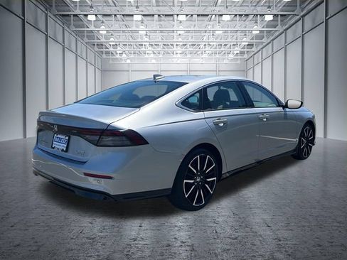 Certified 2023 Honda Accord Touring image 9
