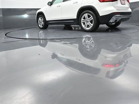 Used 2023 Mercedes-Benz GLB 250 image 29