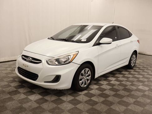 Used 2015 Hyundai Accent GLS FWD image 1
