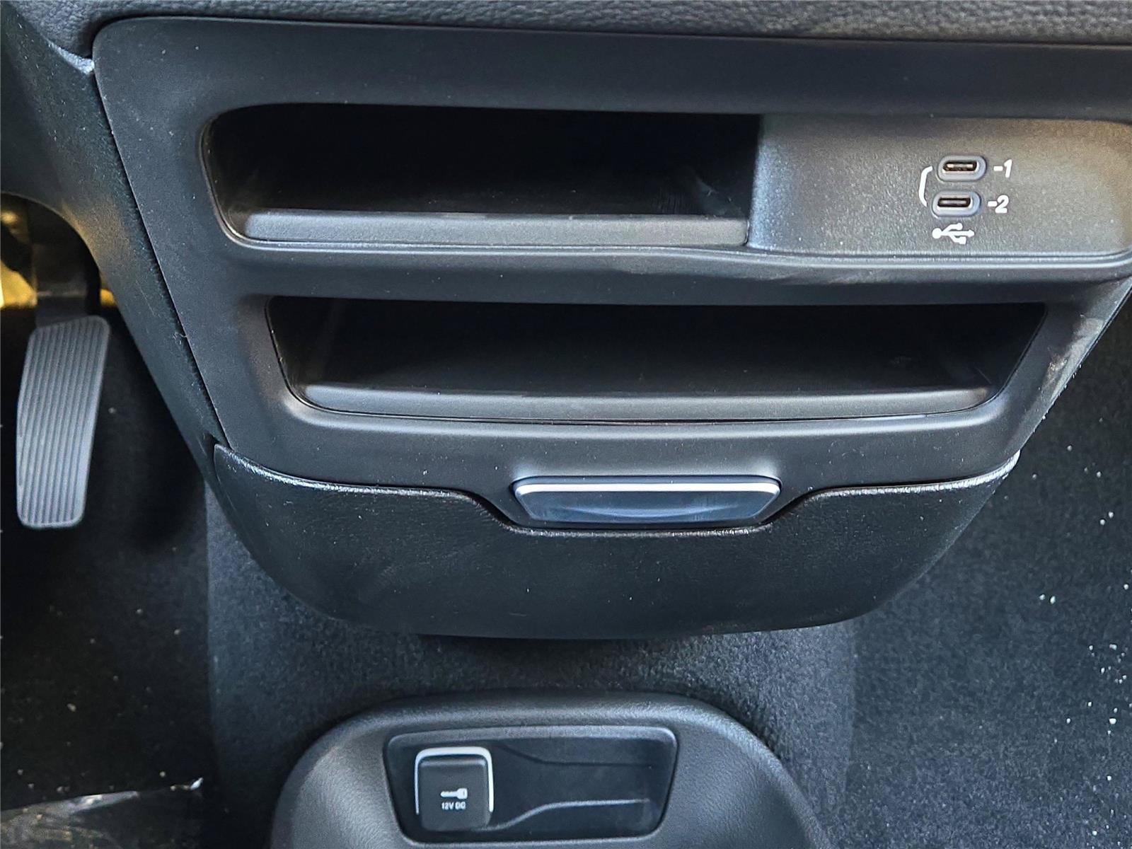 New 2026 Chrysler Pacifica Select w/ S Appearance Package FWD image 30