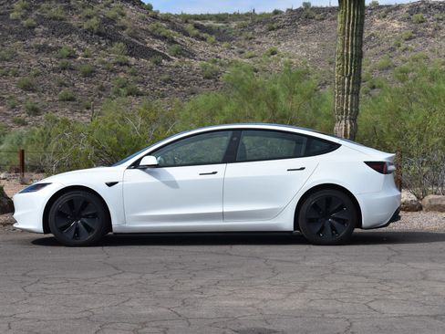 Used 2024 Tesla Model 3 Long Range AWD/4WD image 6