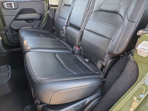 Used 2021 Jeep Wrangler Unlimited Sahara image 21