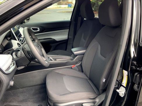 Certified 2025 Jeep Compass Sport AWD/4WD image 25