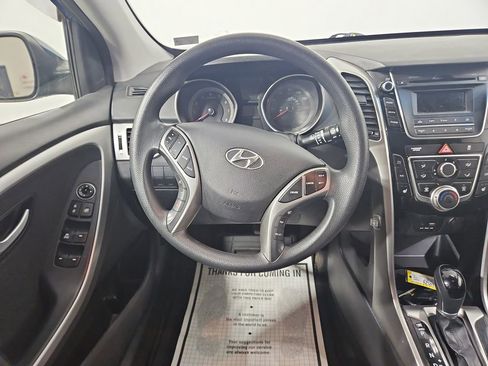 Used 2016 Hyundai Elantra GT FWD image 14