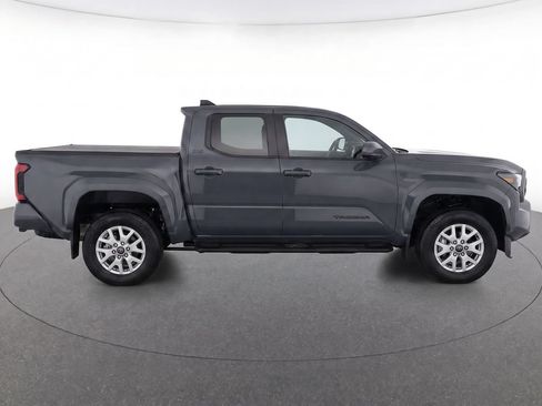 Certified 2024 Toyota Tacoma SR5 AWD/4WD image 8