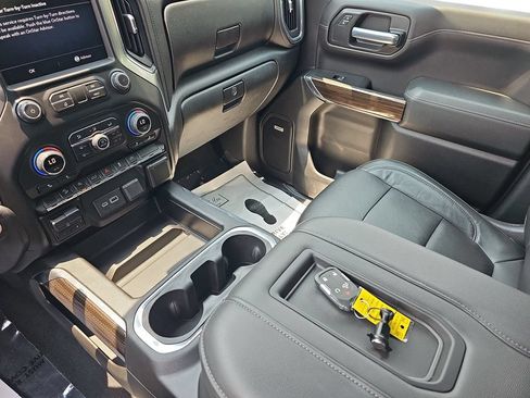Used 2020 Chevrolet Silverado 1500 LT Trail Boss AWD/4WD image 25
