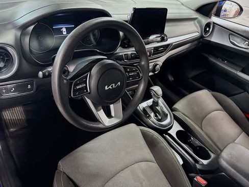 Used 2023 Kia Forte LXS w/ LXS Technology Package FWD image 16