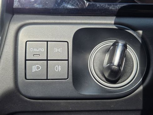 Used 2022 Porsche Cayenne E-Hybrid Coupe image 27