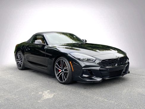 Used 2024 BMW Z4 M40i w/ Premium Package RWD image 2