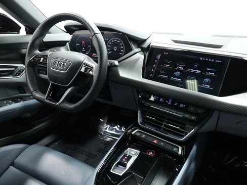 Used 2024 Audi e-tron GT Premium Plus w/ Performance Package image 76