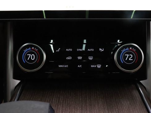 Used 2023 Land Rover Range Rover SE image 42