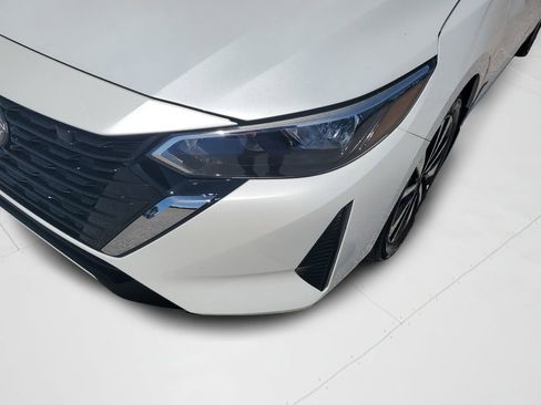 Used 2025 Nissan Sentra SV w/ SV Premium Package FWD image 25