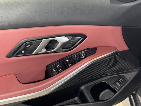 Certified 2025 BMW 330i Sedan image 18