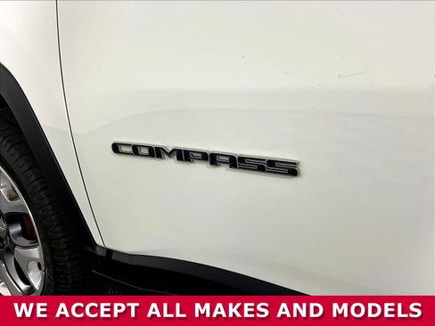 Used 2018 Jeep Compass Limited AWD/4WD image 23