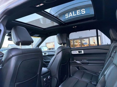 Used 2020 Ford Explorer ST w/ ST Street Pack image 15