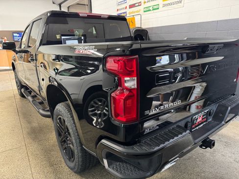 Used 2025 Chevrolet Silverado 1500 LT Trail Boss w/ Convenience Package II AWD/4WD image 6
