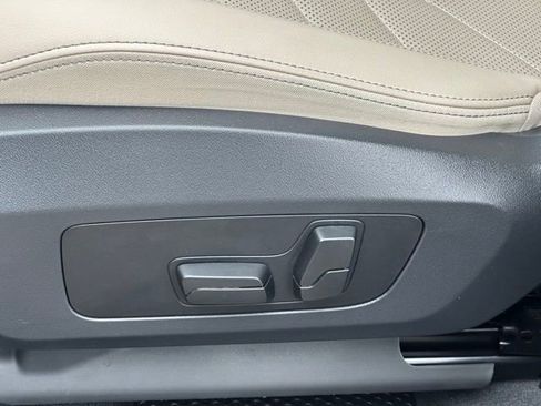 Certified 2025 BMW X2 xDrive28i image 31