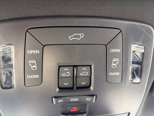 Used 2026 Toyota Sienna XSE FWD image 39