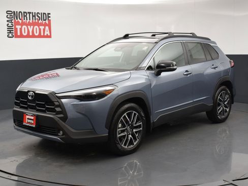 Used 2026 Toyota Corolla Cross XLE w/ Convenience Package FWD image 8