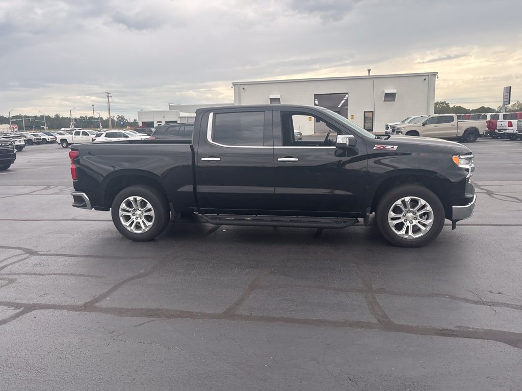 Used 2023 Chevrolet Silverado 1500 LTZ AWD/4WD image 12