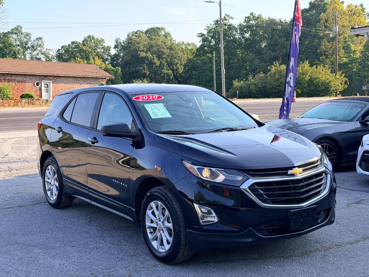 Used 2020 Chevrolet Equinox LS AWD/4WD image 3
