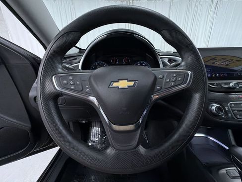 Used 2024 Chevrolet Malibu LT FWD image 8