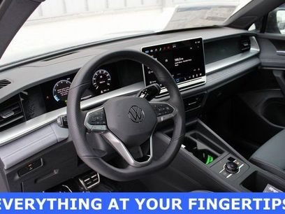 New 2026 Volkswagen Tiguan SE R-Line