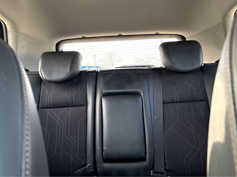 Used 2021 Chevrolet Trax LT w/ Midnight Edition image 5