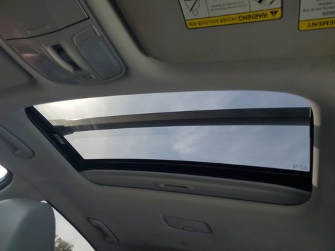 Used 2022 Hyundai Kona Limited image 28