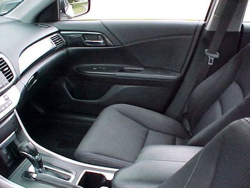 Used 2014 Honda Accord Sport image 20